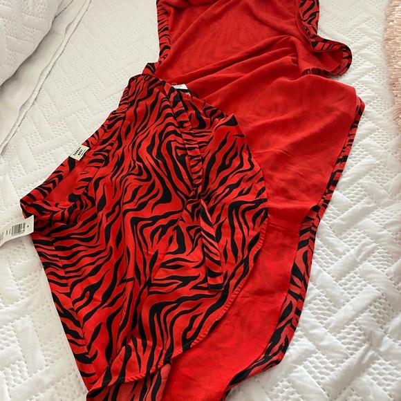 Aritzia Sunday Best
Ariel Skirt - Picture 5 of 7